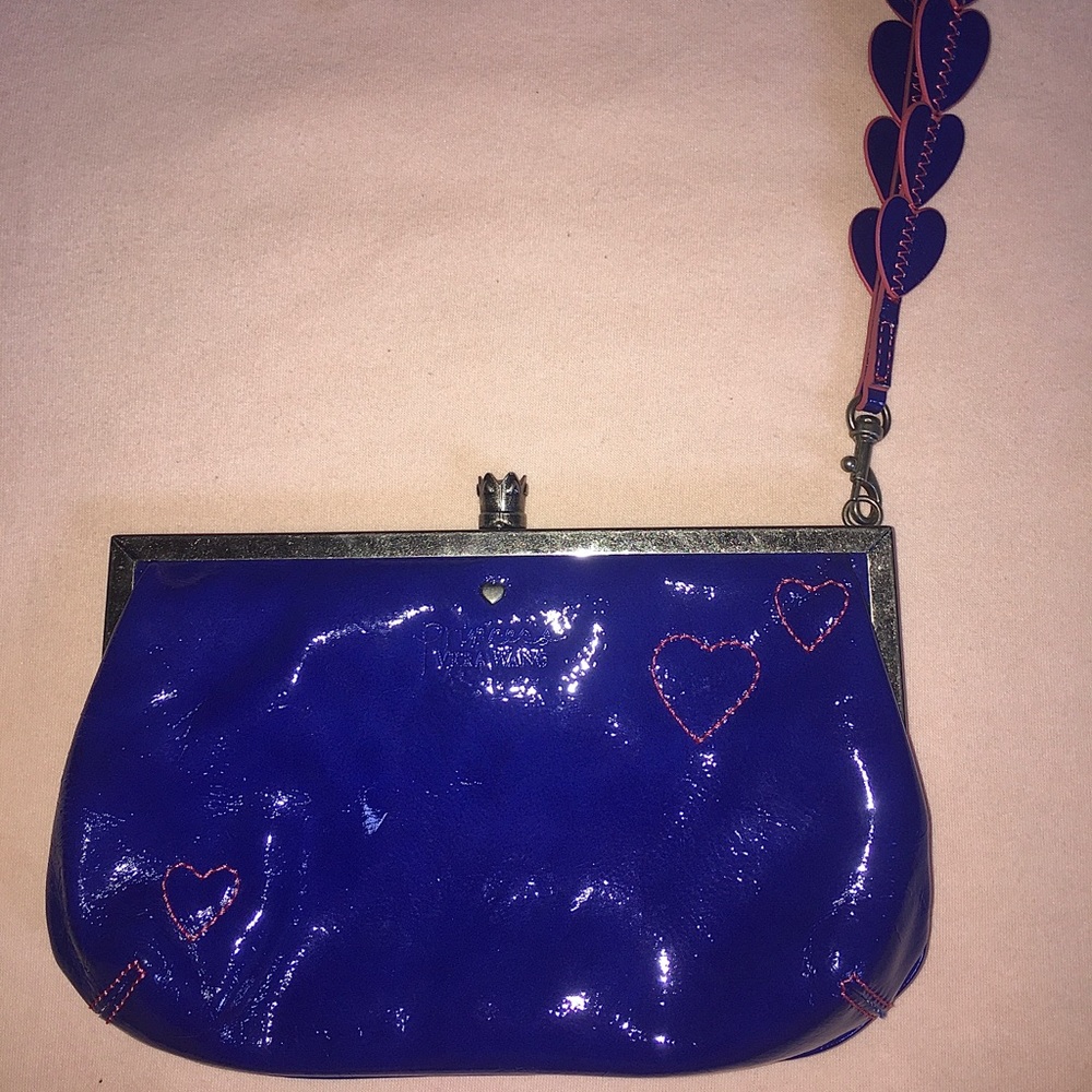 gorgeous vibrant blue purse